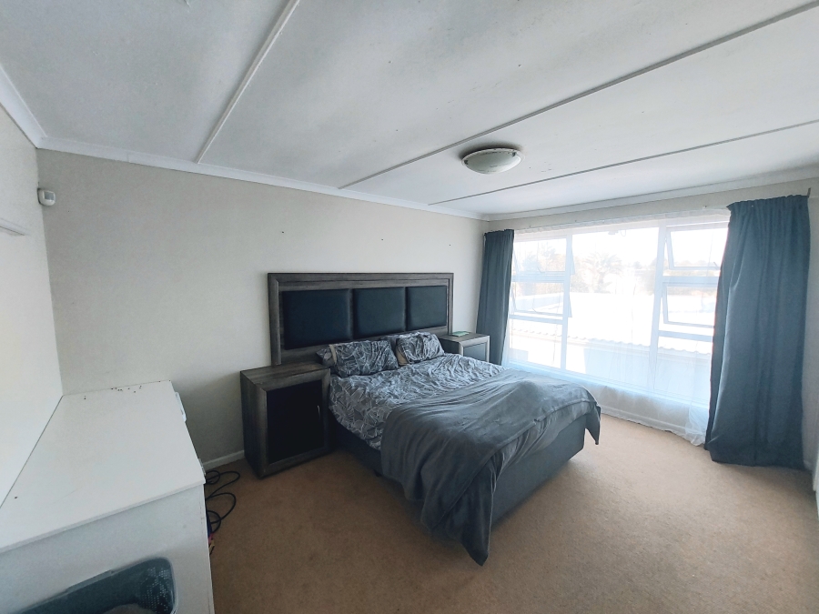 3 Bedroom Property for Sale in Denneoord Western Cape